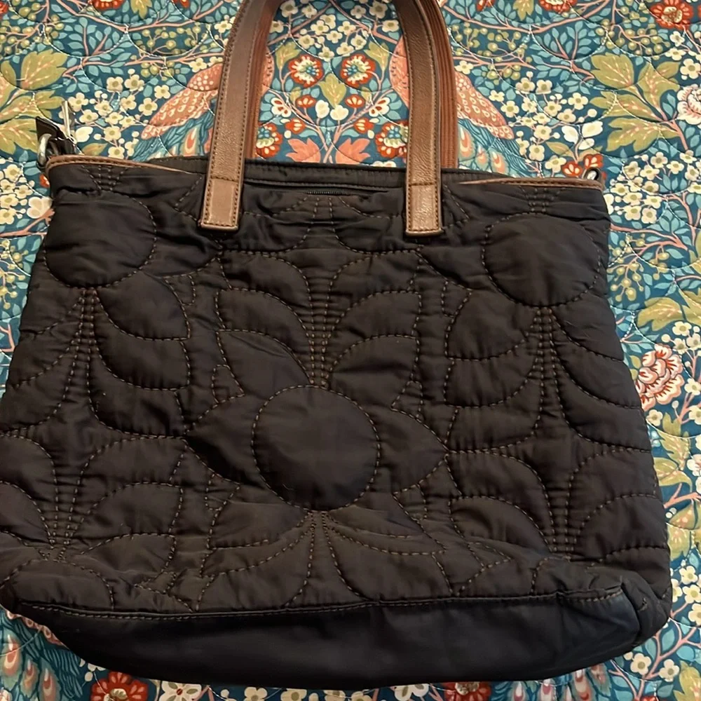 Fossil key per leather trim tote